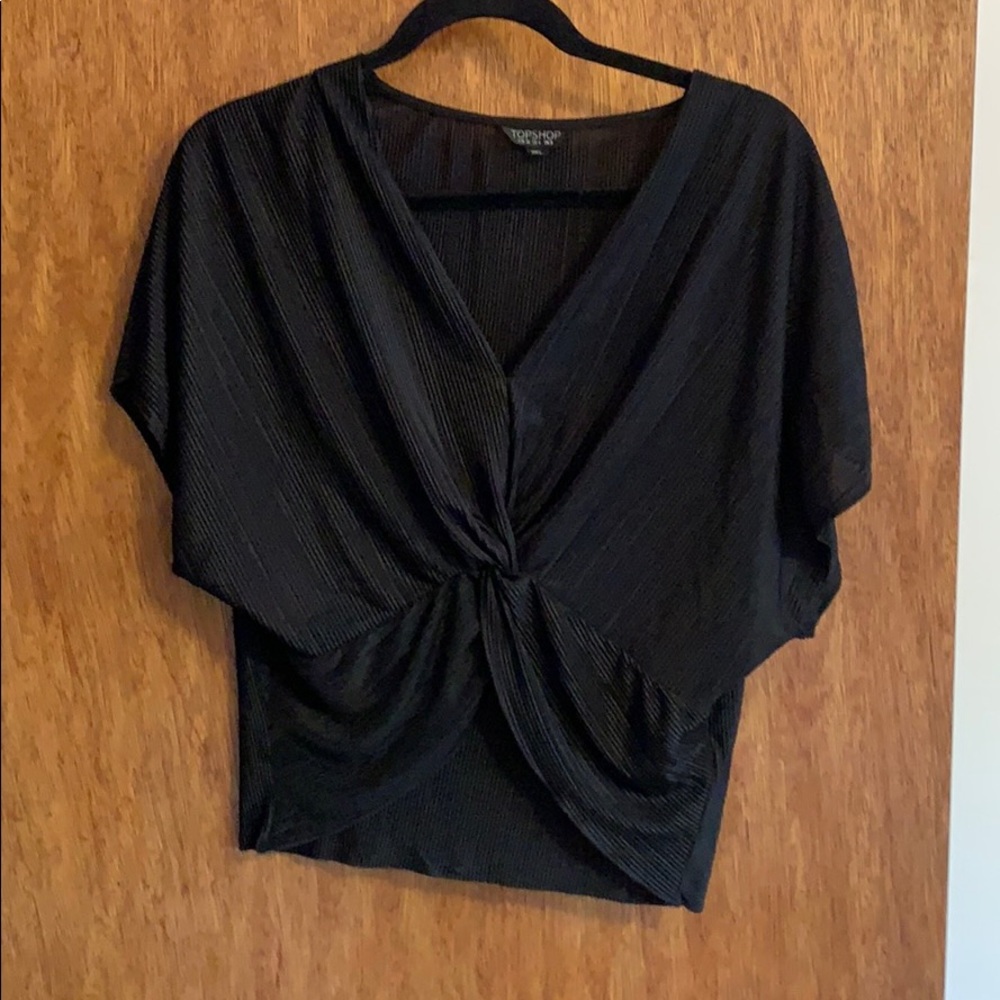 Ribbed black top